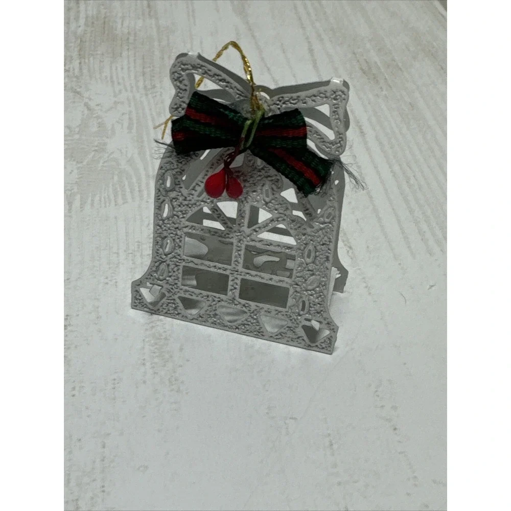 Vintage House of Lloyd White Metal Filigree Ornaments Set of 6 3D